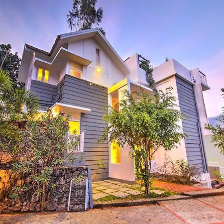 Dazzle Villa Resort Kalpetta Exterior photo